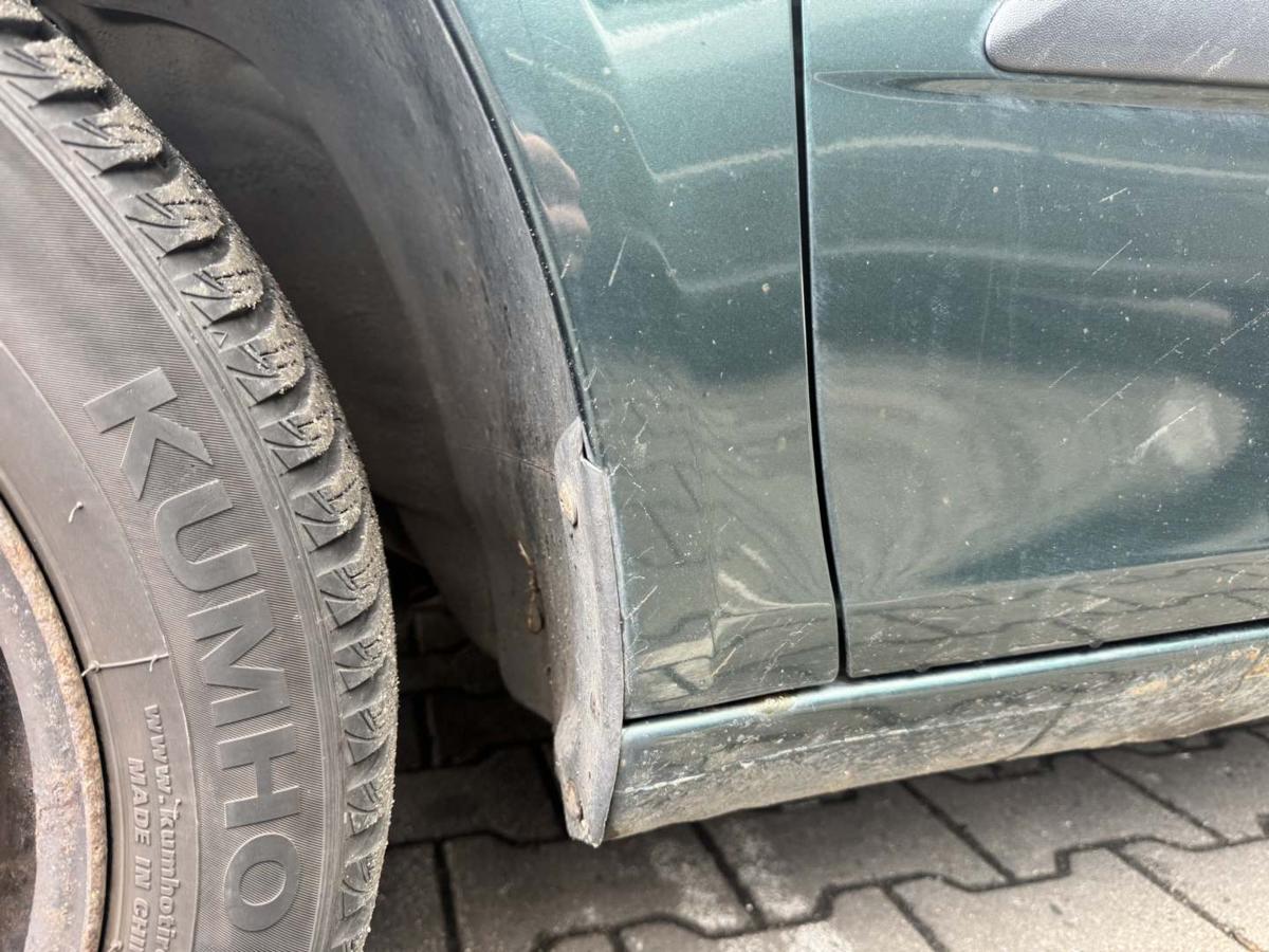 Skoda Fabia 2 original Kotfl&uuml;gel vorn links LF6K Highland Gr&uuml;n Bj.2008